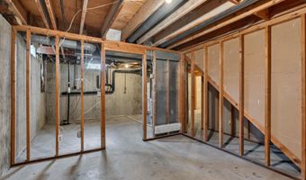 3305 Colonial Ct, Augusta, KS 67010