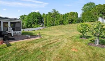 18 Valley Stream Dr, Cumberland, RI 02864