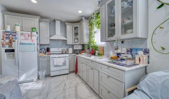 233 Avenue B, Bayonne, NJ 07002