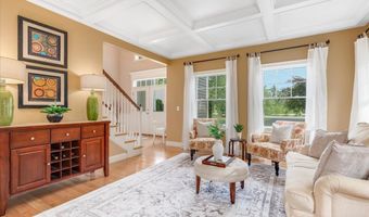 74 Settlers Ct, Bedford, NH 03110