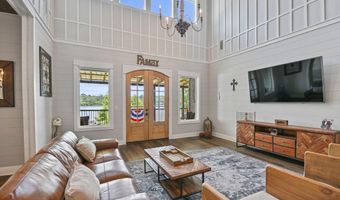 722 Lakeshore Dr, Autaugaville, AL 36003