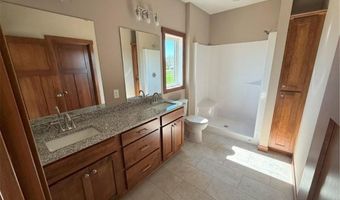 1306 18th St NE, Austin, MN 55912