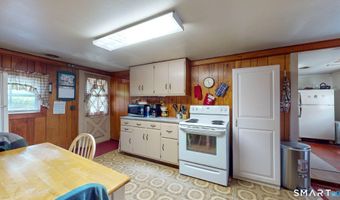 90 Water St, Chester, CT 06412