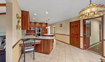 305 Thierry Ln, Prospect Heights, IL 60070
