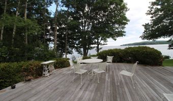 11 Tozier St, Belfast, ME 04915