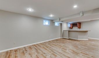 13153 Barrett Meadows Dr, Des Peres, MO 63021
