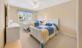 13 Stonegate Cir, Cheshire, CT 06410