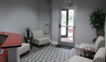 275 Stonegate Rd, Algonquin, IL 60102