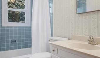 517 S Scott St, Adrian, MI 49221