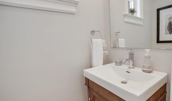 34 V St NW, Washington, DC 20001
