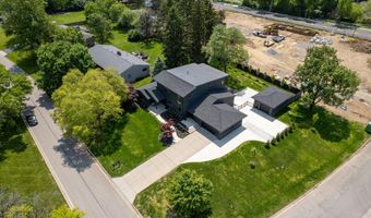 2777 Donna Dr, Columbus, OH 43220