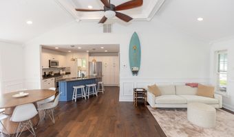 31 Merrill Rd, Clinton, CT 06413