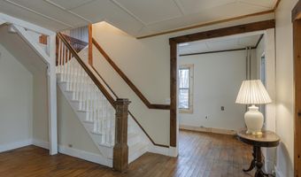 10 King St, Rockingham, VT 05101