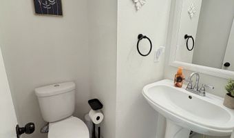 6826 Earlswood Dr, Indianapolis, IN 46217