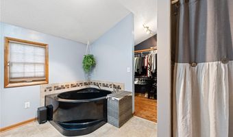 107 Hilltop Dr, Amherst, OH 44001