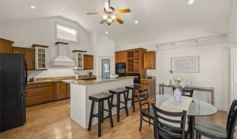 221 19th St SW, Altoona, IA 50009