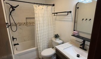 1620 E Elm St, Algona, IA 50511