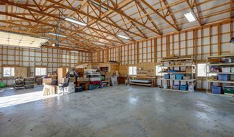 2898 N Farm Road 17, Ash Grove, MO 65604