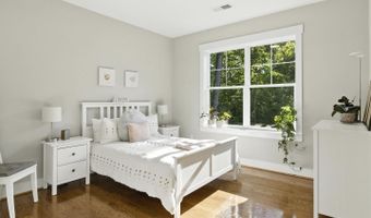 9206 FERNWOOD Rd, Bethesda, MD 20817