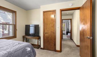 2103 N CLARK St, Appleton, WI 54911