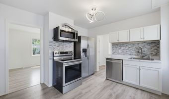 53 Prospect St, Bloomfield, CT 06002