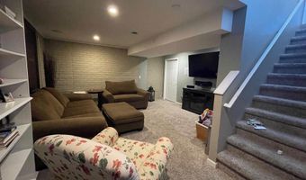 2329 Woodridge Dr, Adrian, MI 49221