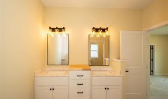 1018 Bluestem Cir, Baldwin City, KS 66006