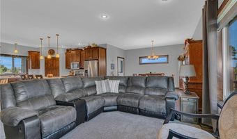 932 Waters Edge Cir, Avon, MN 56310