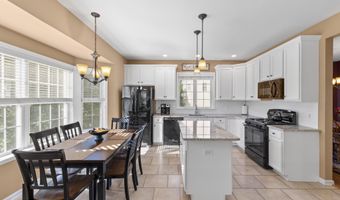 5 Overlook Ct, Bayville, NJ 08721