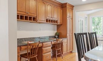 16 Patriots Rd, Acton, MA 01720
