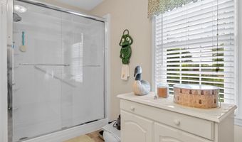 107 Forestdale Dr, Boiling Springs, SC 29316