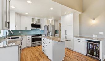 33833 NE Sunnyview Dr, Albany, OR 97322