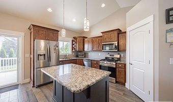 1043 Diamond Dr, Ammon, ID 83406
