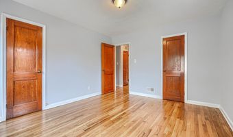 7114 GREENWOOD Ave, Baltimore, MD 21206