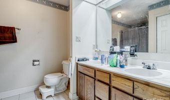 9435 Kings Falls Dr, Charlotte, NC 28210