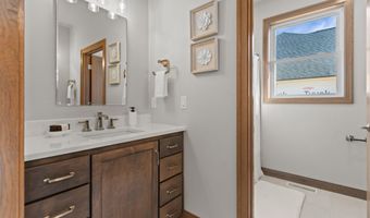 266 E SWEETWATER Way, Appleton, WI 54913
