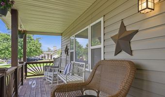 331 W 8th St, Alma, KS 66401