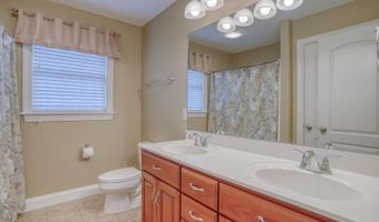 33 CHADWICK Dr, Dover, DE 19901