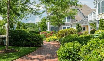 20 Narragansett Ave 306, Narragansett, RI 02882