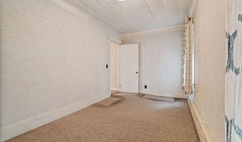 9 Willow St, Auburn, ME 04210