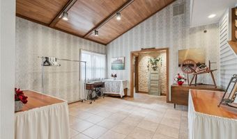 4709 220th Trl, Amana, IA 52203