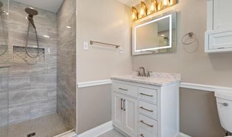 205 CLOVER Dr, Hockessin, DE 19707