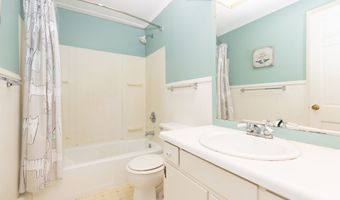 33 Forge Dr, Avon, CT 06001