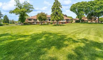 2213 SUNRISE Dr, Appleton, WI 54914