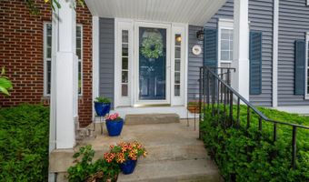 1231 Edgewater Ln, Antioch, IL 60002