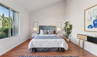 1034 Trellis Ln, Alameda, CA 94502