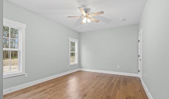 596 Beach Rd, Baxley, GA 31513