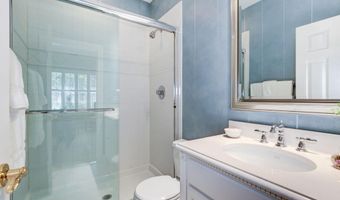 7927 SANDALFOOT Dr, Potomac, MD 20854