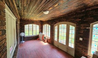633 Marshall St, Allegan, MI 49010