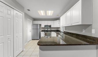 805 W SMITH St, Orlando, FL 32804